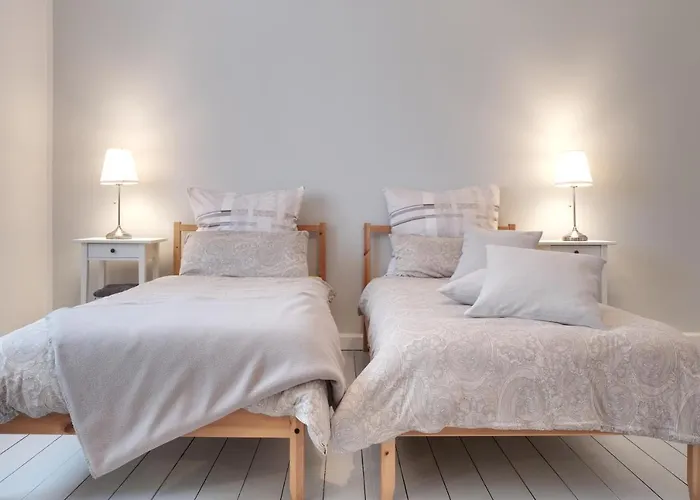 Schicke & Helle In *